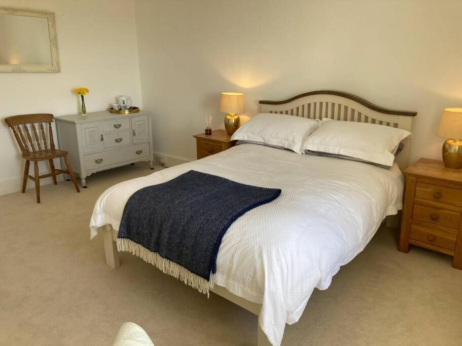 Lower Trewern Farm- Ensuite Bedroom Penzance Exterior photo